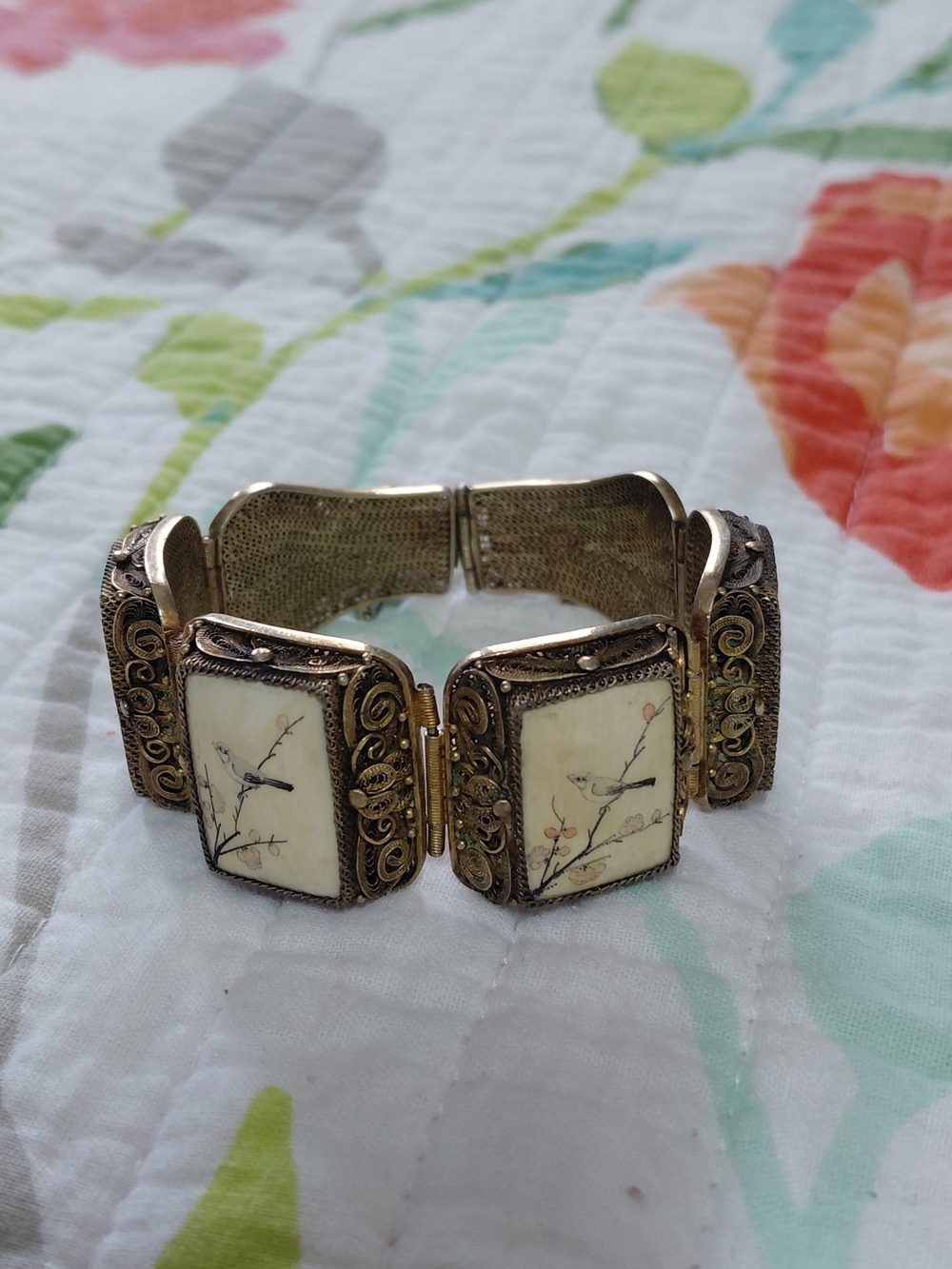 Vintage Chinese Bracelet Gilt Silver Filigree Hand Painted Birds Plaques.